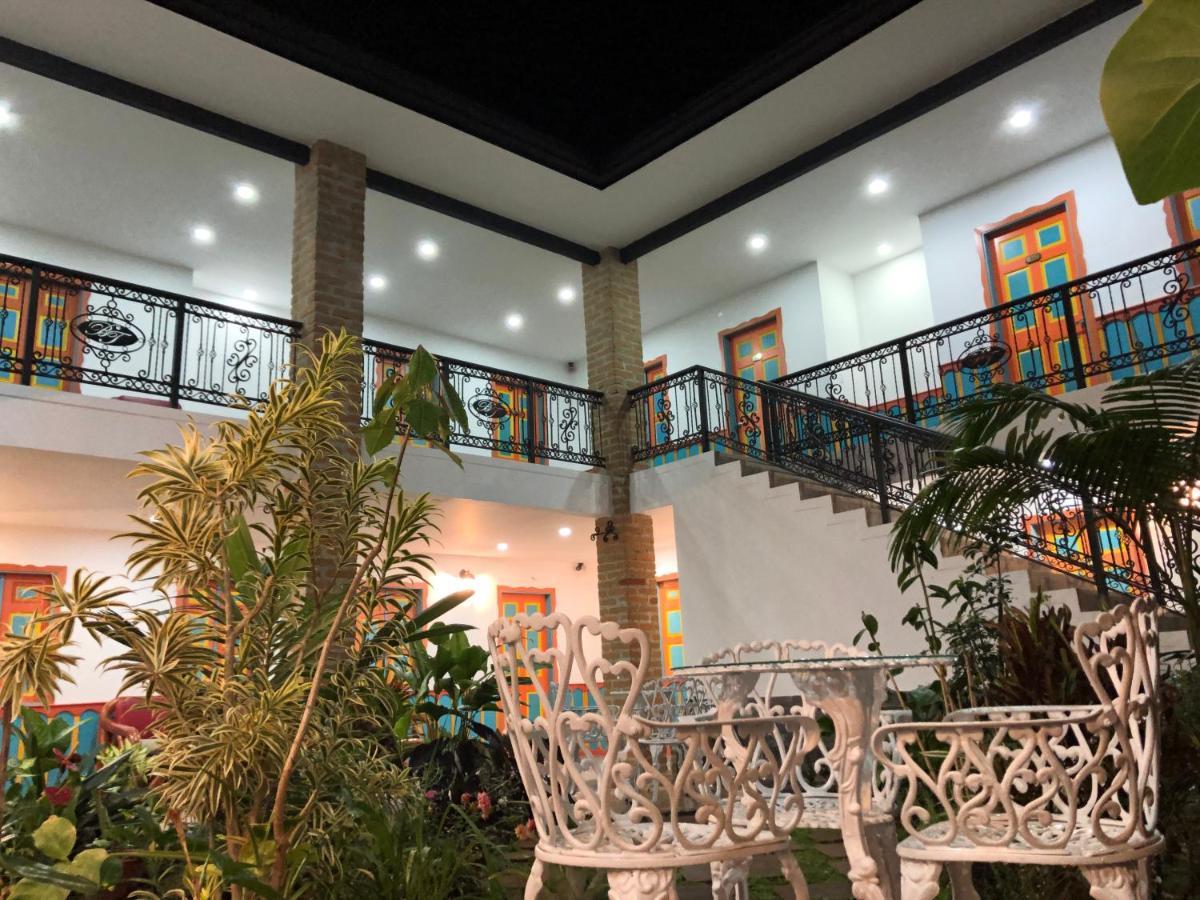 Beta Hotel Саленто Экстерьер фото